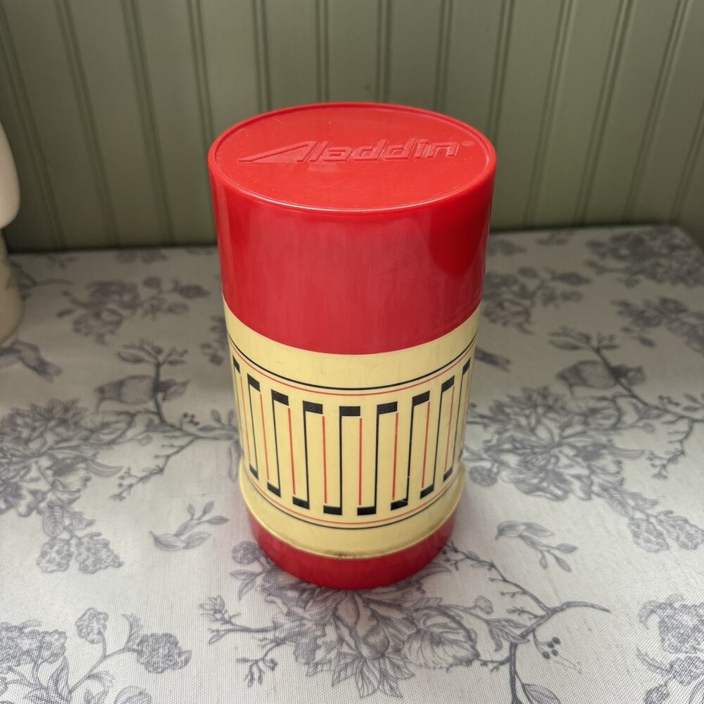 Vtg 70s Aladdin Red Wide Mouth Pint 16 Oz Thermos MCM Retro Geometric Stopper